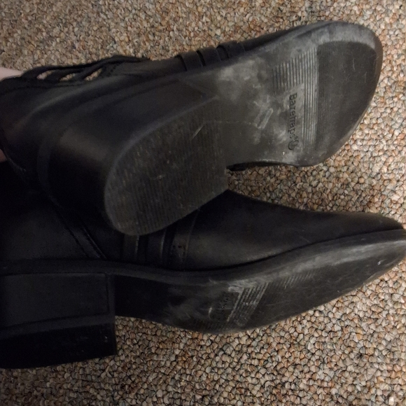 Baretraps Black Strappy Shooties Ankle Boots Stacked Heel Goth Edgy 8 1/2W - Picture 3 of 5